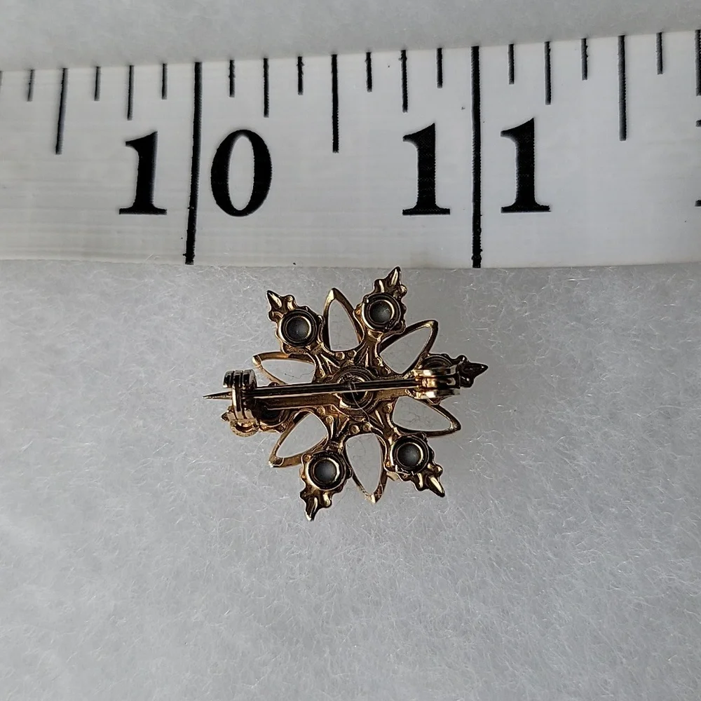 Vintage Blue Flower Brooch - Picture 3 of 5